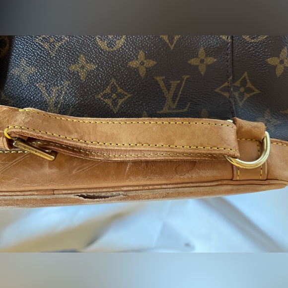LOUIS VUITTON Monogram Montsouris GM Backpack - Picture 14 of 16